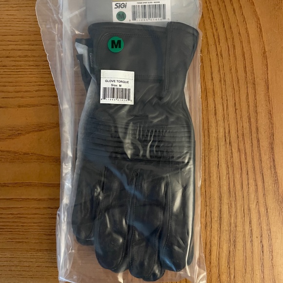 NWT SiGi Torque Motorcycle/ATV Riding Gloves BLACK MEDIUM - Picture 2 of 3